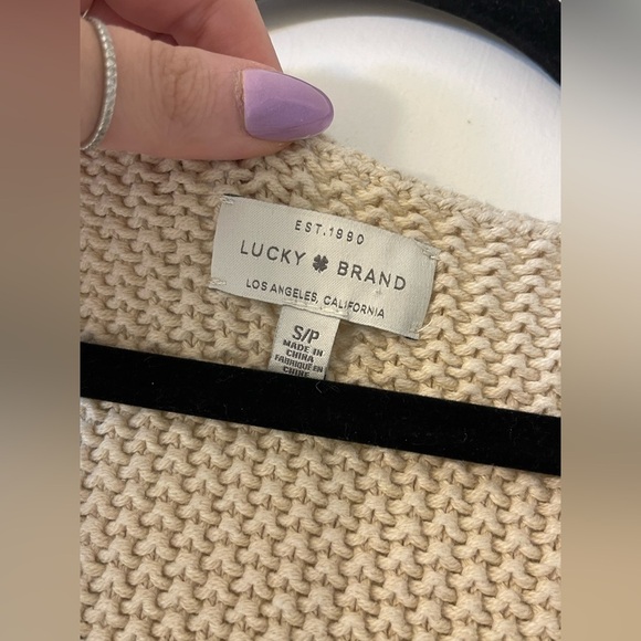 Lucky Brand Cream V-Neck Sweater with Ribbed Texture - Picture 3 of 5